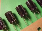 UST 330uF-25V  Elektrolytkondensator